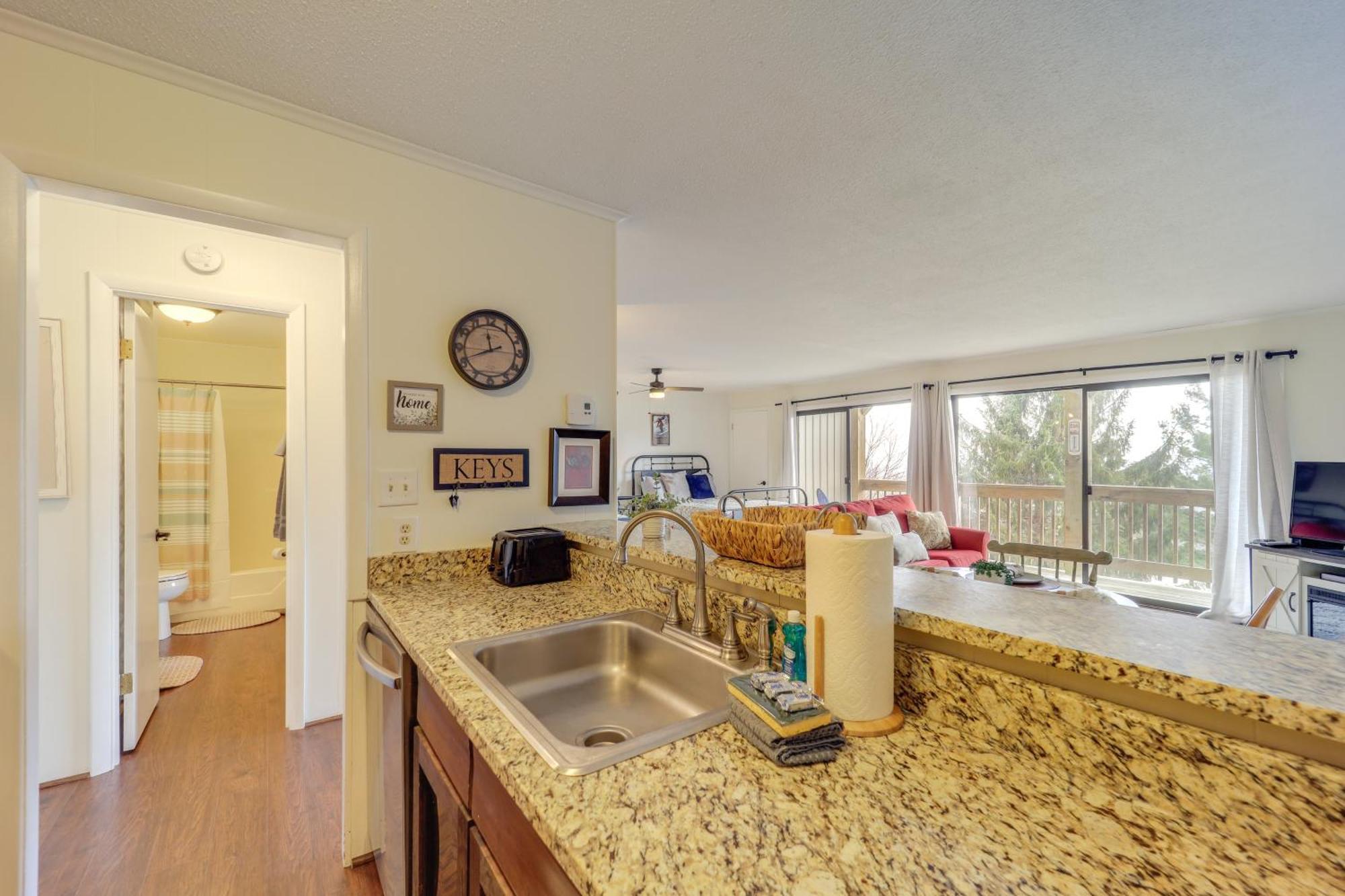 Beech Mountain Studio With Balcony Less Than 1 Mi To Skiing! Exterior foto